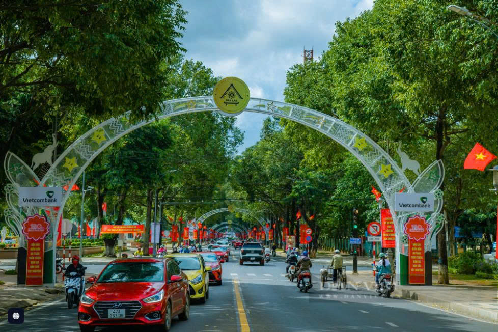 lê duẩn